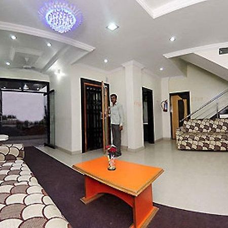 Hotel Sai Ganesh Širdi Exteriér fotografie
