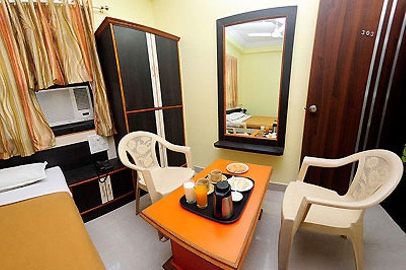 Hotel Sai Ganesh Širdi Pokoj fotografie